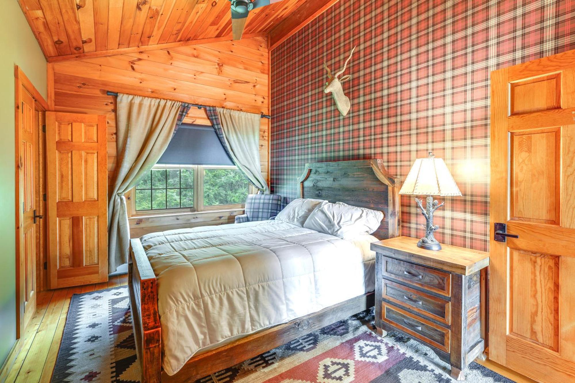 Luxury Log Cabin With Ev Charger And Mtn Views! Blairstown エクステリア 写真
